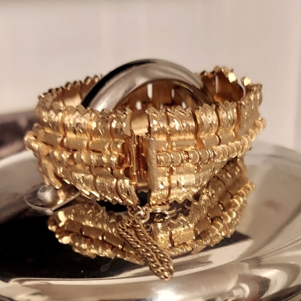 Francois vintage gold tone bracelet